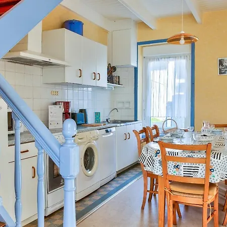 A 100m De La ! Maison Pour 6 A